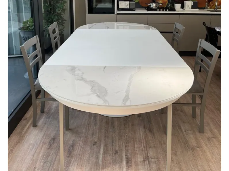 Tavolo in ceramica rotondo Sun super Altacom a prezzo scontato