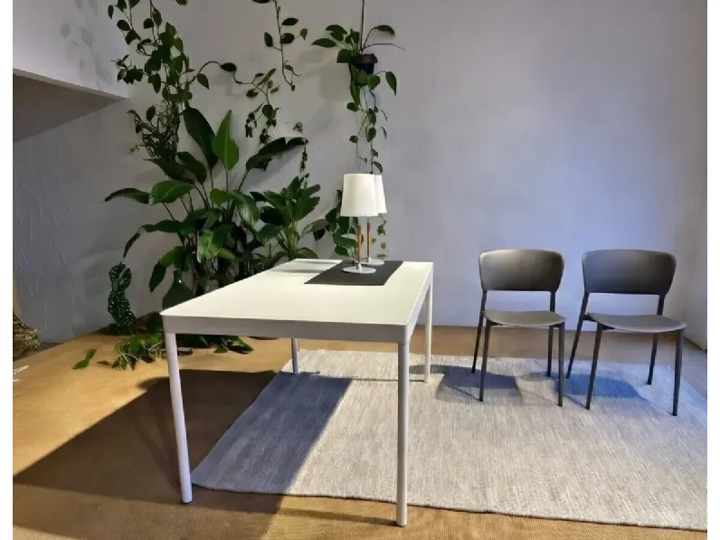 Tavolo in vetro rettangolare Tavolo icaro Desalto in offerta outlet