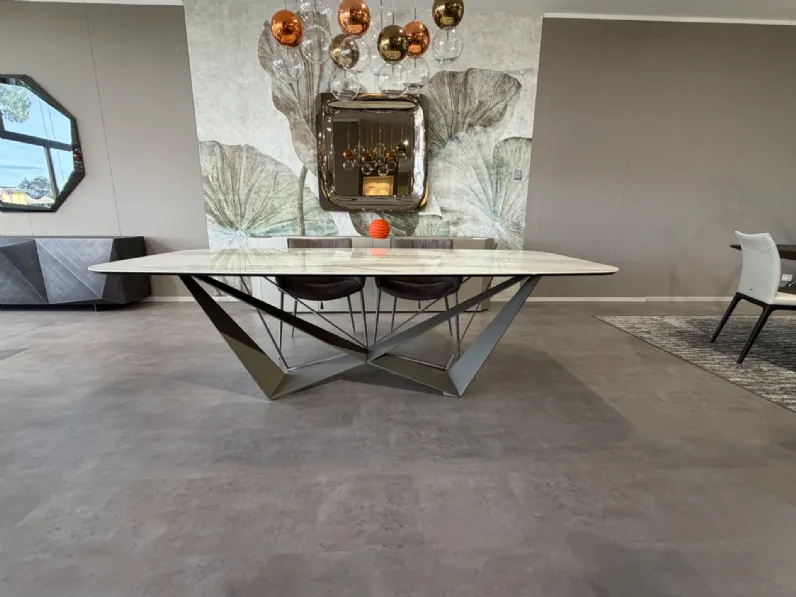 Tavolo in ceramica sagomato Tavolo skorpio keramik Cattelan italia a prezzo ribassato