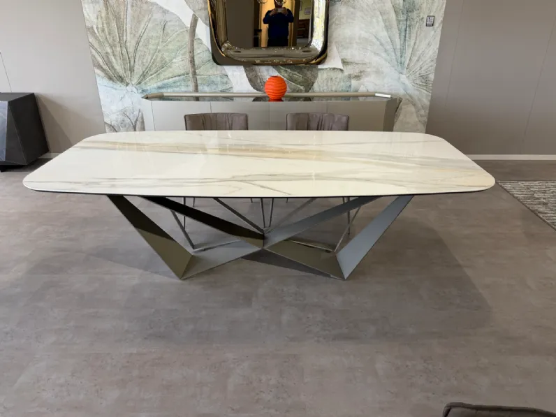 Tavolo in ceramica sagomato Tavolo skorpio keramik Cattelan italia a prezzo ribassato