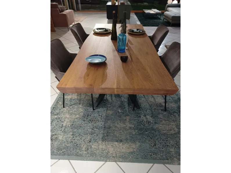 Tavolo in offerta outlet modello Tavolo star  di Devina nais 