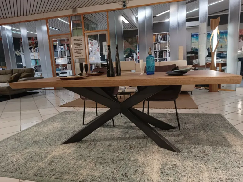 Tavolo in offerta outlet modello Tavolo star  di Devina nais 