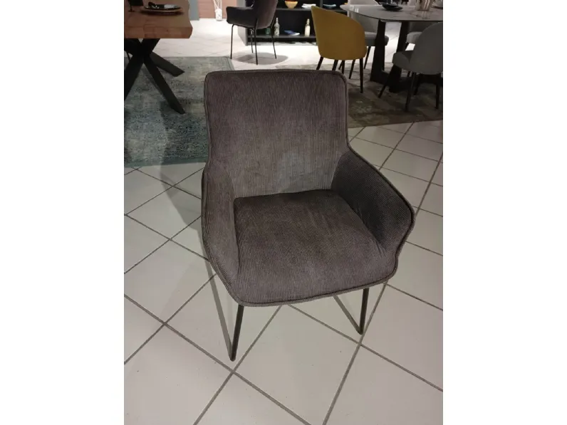 Tavolo in offerta outlet modello Tavolo star  di Devina nais 
