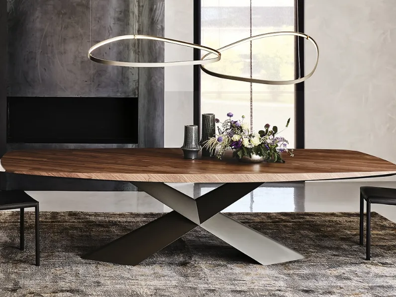 Tavolo Tyron Wood di Cattelan Italia in legno fisso.