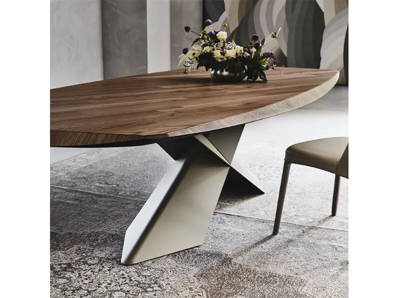 Tavolo Tyron Wood di Cattelan Italia in legno fisso.