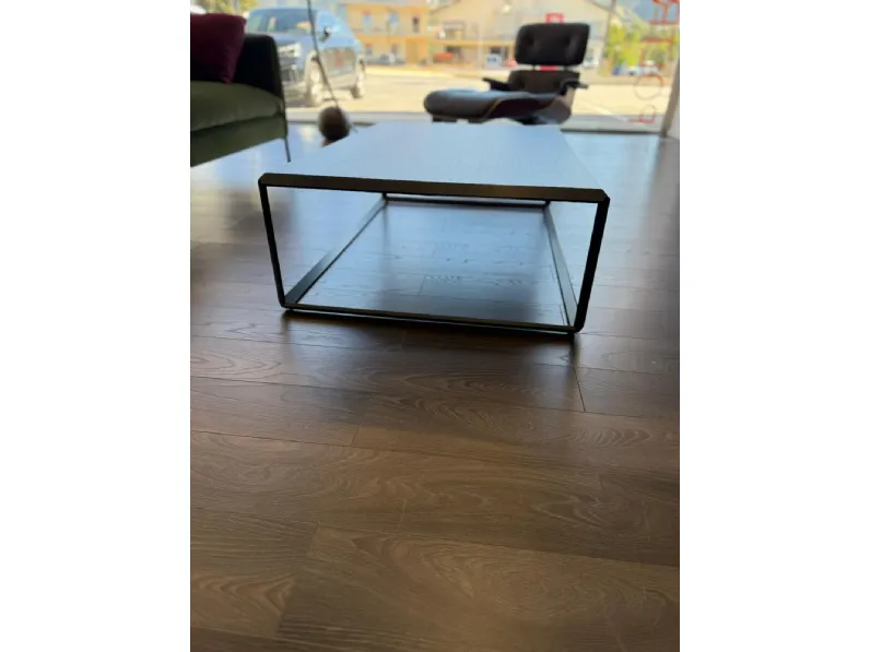 Prezzi ribassati per il tavolino design 45° di Molteni & c