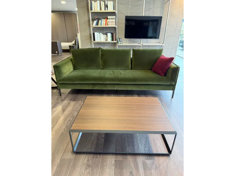 Prezzi ribassati per il tavolino design 45° di Molteni & c