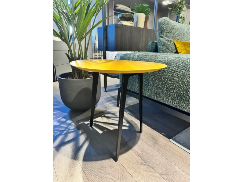 Prezzi ribassati per il tavolino design Flowers di Lema