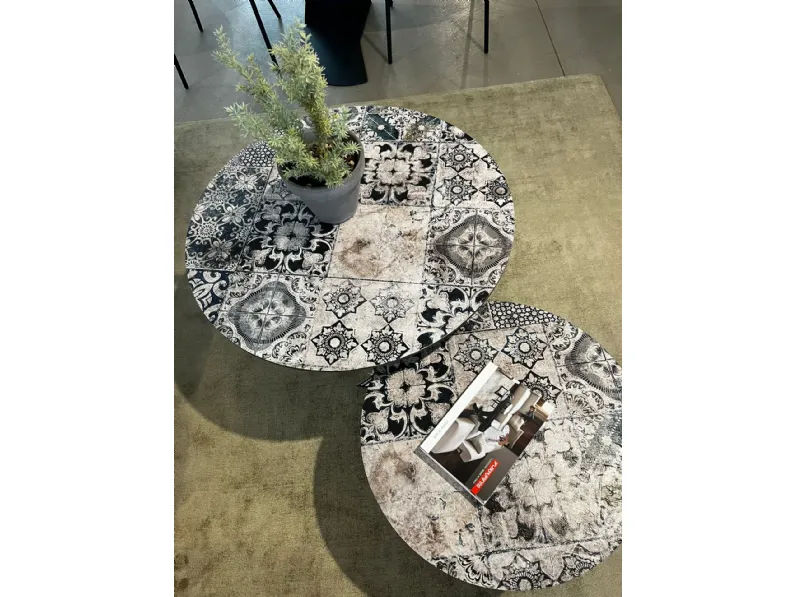 Tavolino modello Tavolini design di Artigianale a prezzo scontato
