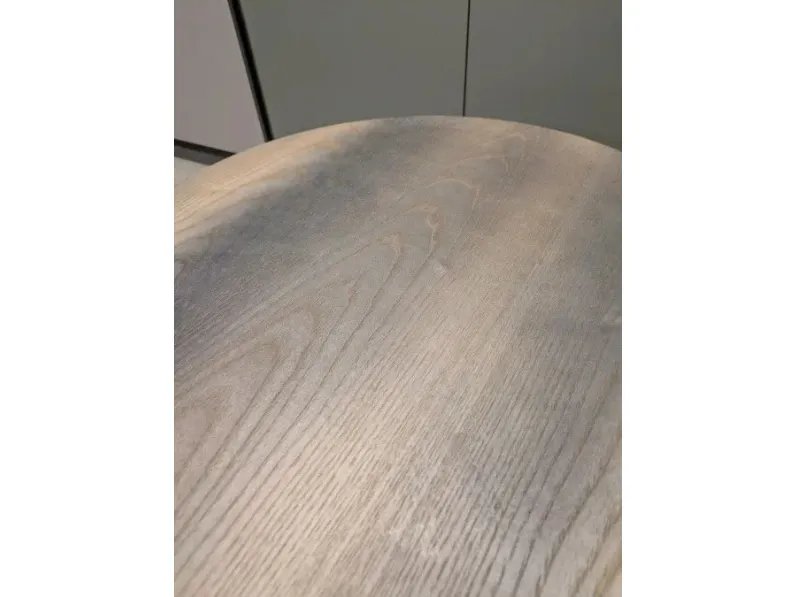 Prezzi ribassati per il tavolino design Overdyed di Moroso