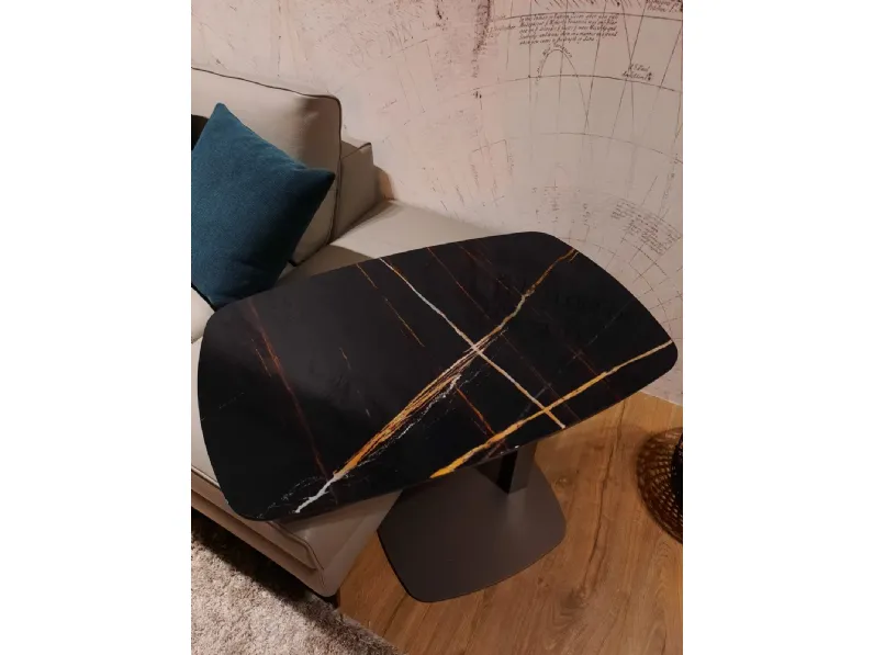 Prezzi ribassati per il tavolino design Servus di Easyline