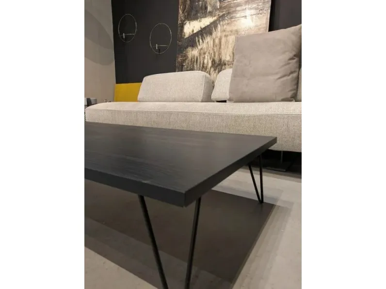 Tavolino moderno Overdyed di Moroso a prezzo ribassato