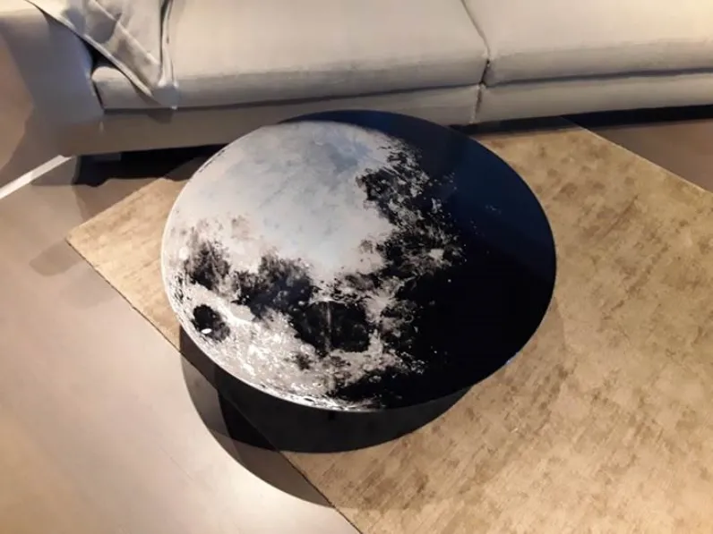 Tavolino design My moon my mirror di Moroso a prezzo scontato