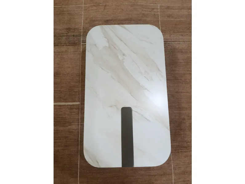 Tavolino modello Slide di Stones a prezzo scontato