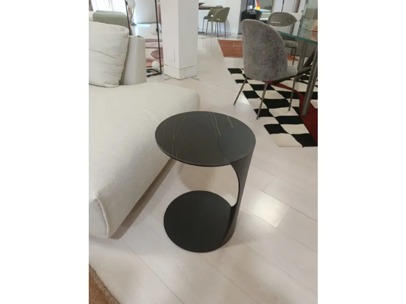 Tavolino design Tee di Stones a prezzo ribassato