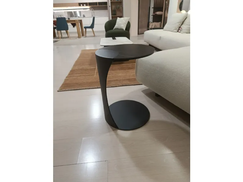 Tavolino design Tee di Stones a prezzo ribassato