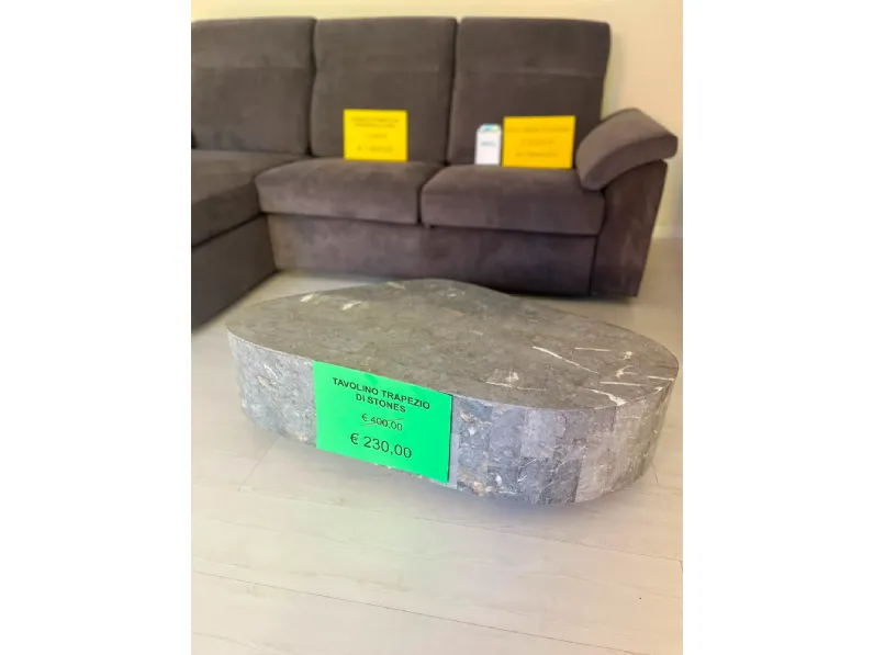 Tavolino modello Trapezio di Stones a prezzo scontato