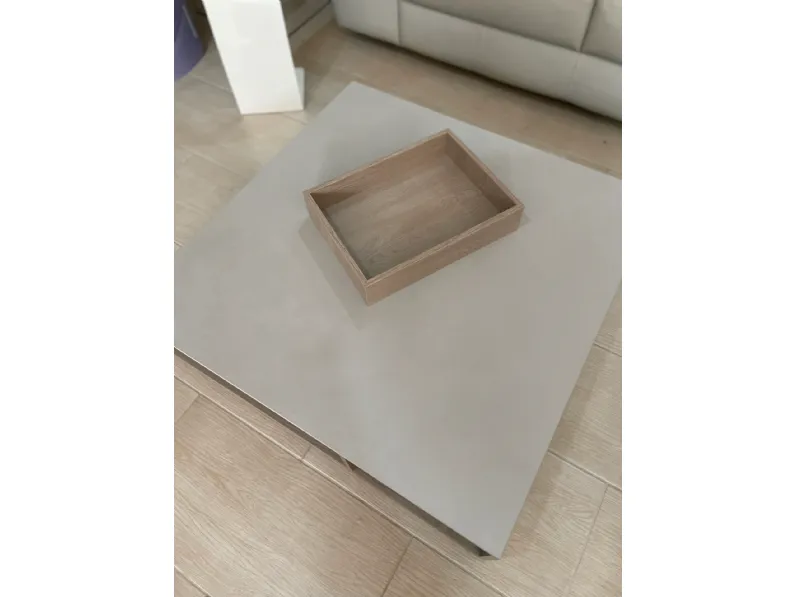 Tavolino moderno Tavolino da salotto novamobili  di Novamobili a prezzo scontato