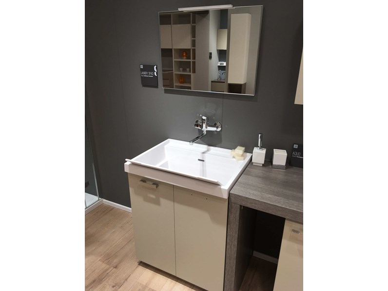 Arredo Bagno Moderno Scavolini.Arredo Bagno Lavanderia Scavolini Aquo Con Un Ribasso Del 22