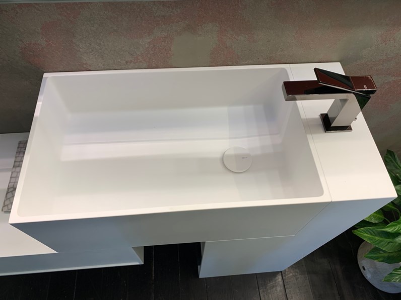 Mobili Bagno In Corian.Mobile Bagno A Terra Unico Lavabo Corian Cassettiera Sospesa Rexa A Prezzo Scontato